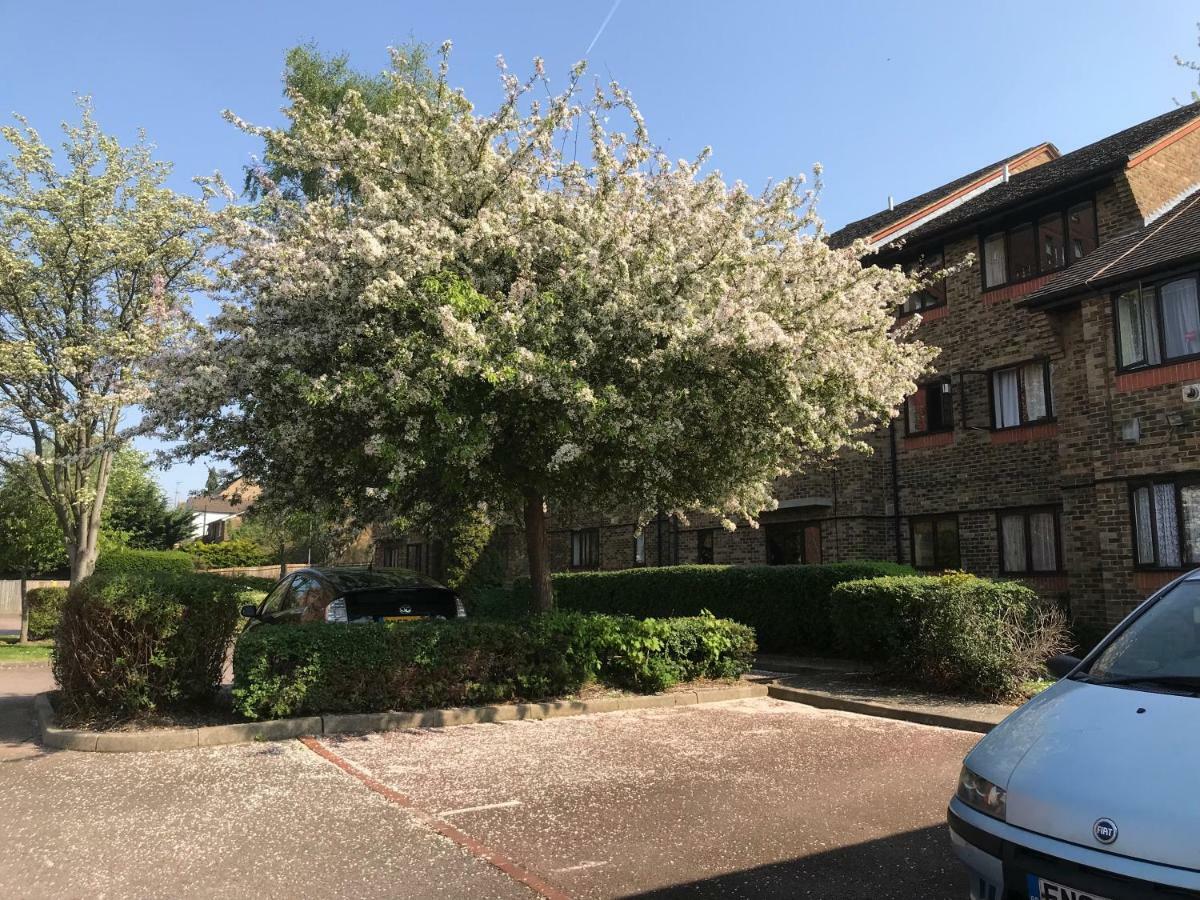 Grundy House Apartment Uxbridge