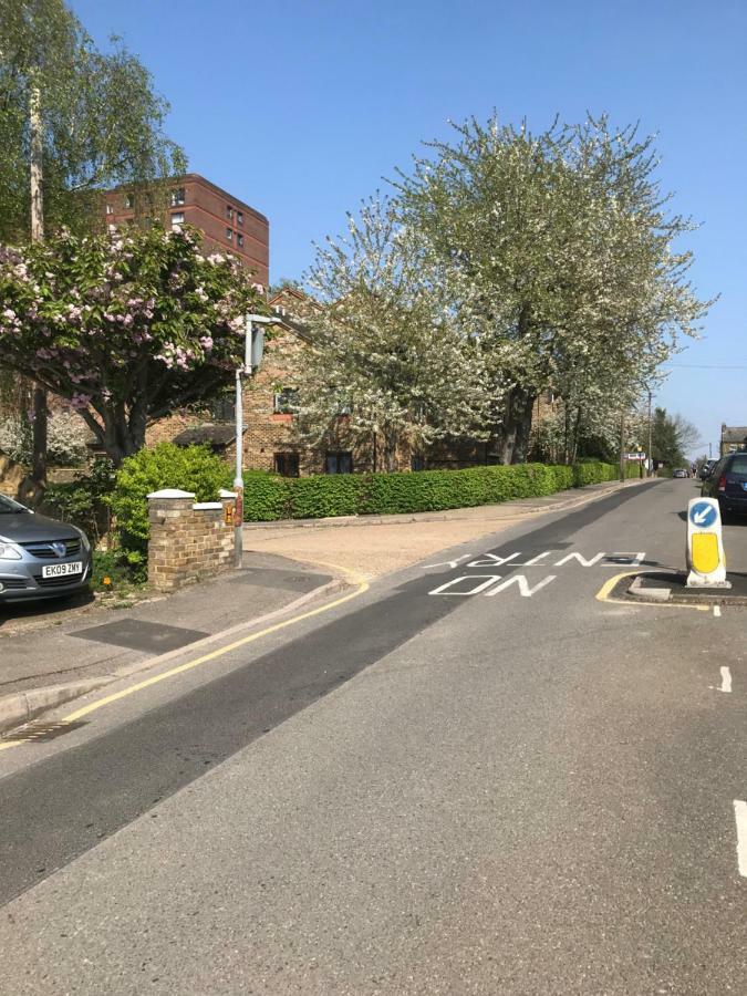 Grundy House Apartment Uxbridge